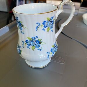 Windsor White Mug with Blue Floral and Gold Accent